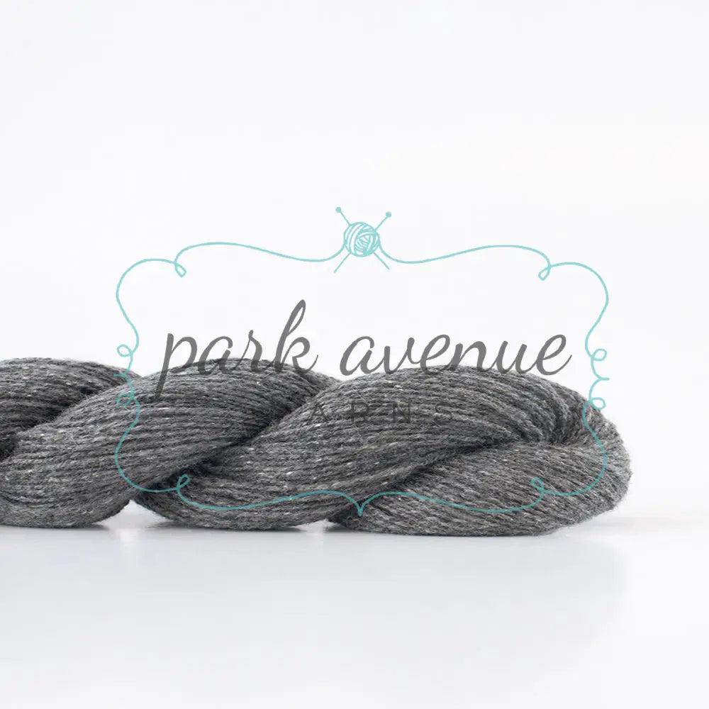 Tosh Pebble Mill-Dyed Tar Yarn: Fingering